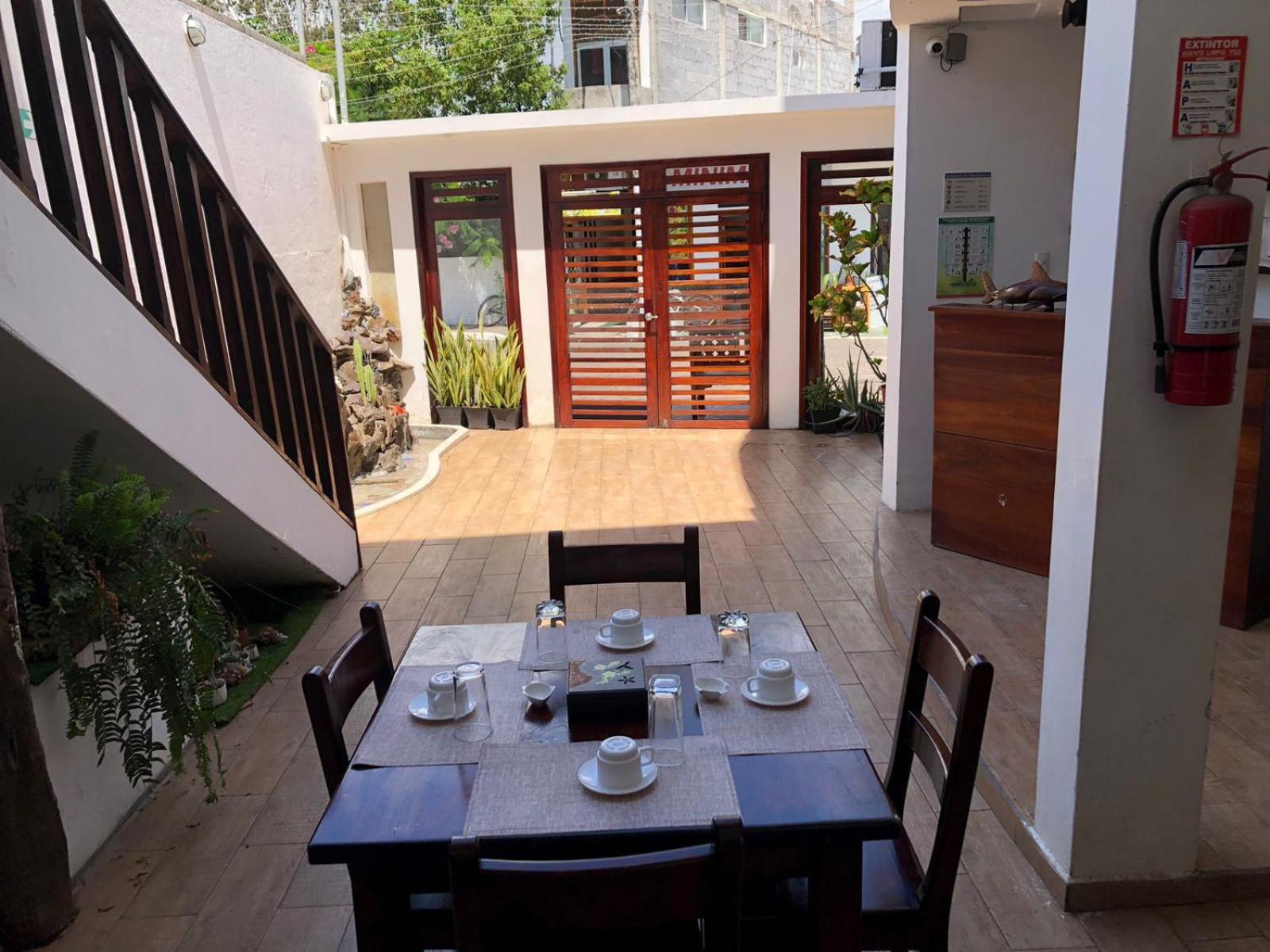 Carpao Lodging Galapagos بويرتو أيورا المظهر الخارجي الصورة