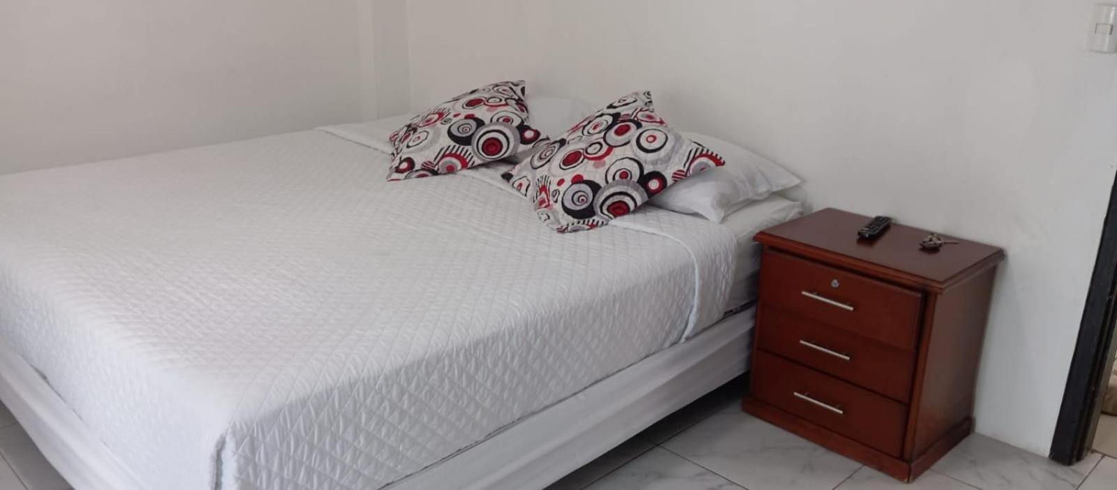 Carpao Lodging Galapagos بويرتو أيورا المظهر الخارجي الصورة